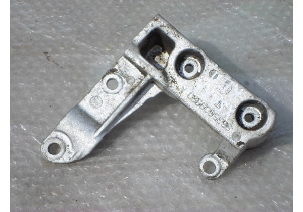 кронштейн кпп Xsara, Xsara Picasso,C5,Xantia,9635609980